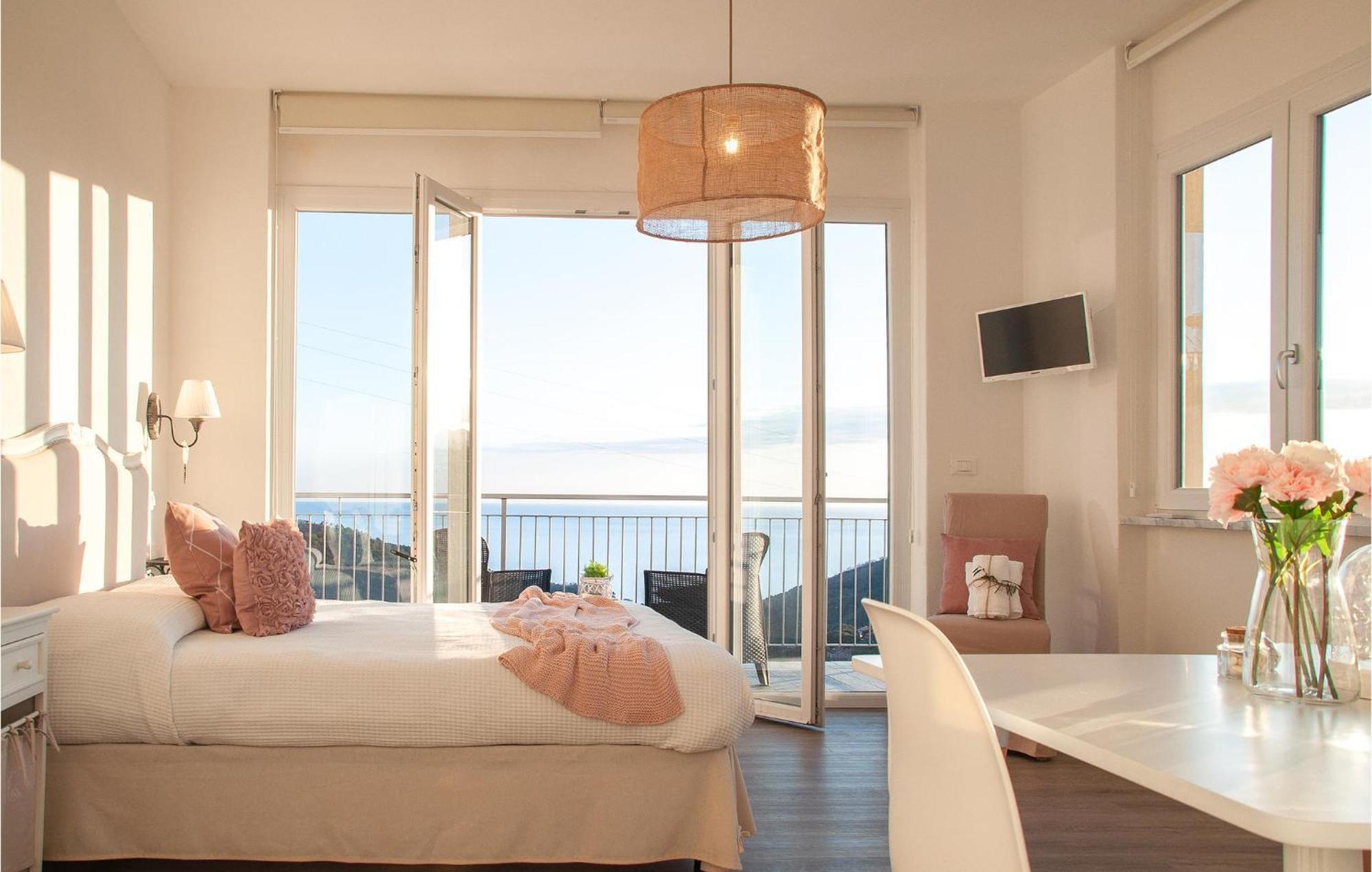 Amazing Apartment In Moneglia With House Sea View Esterno foto