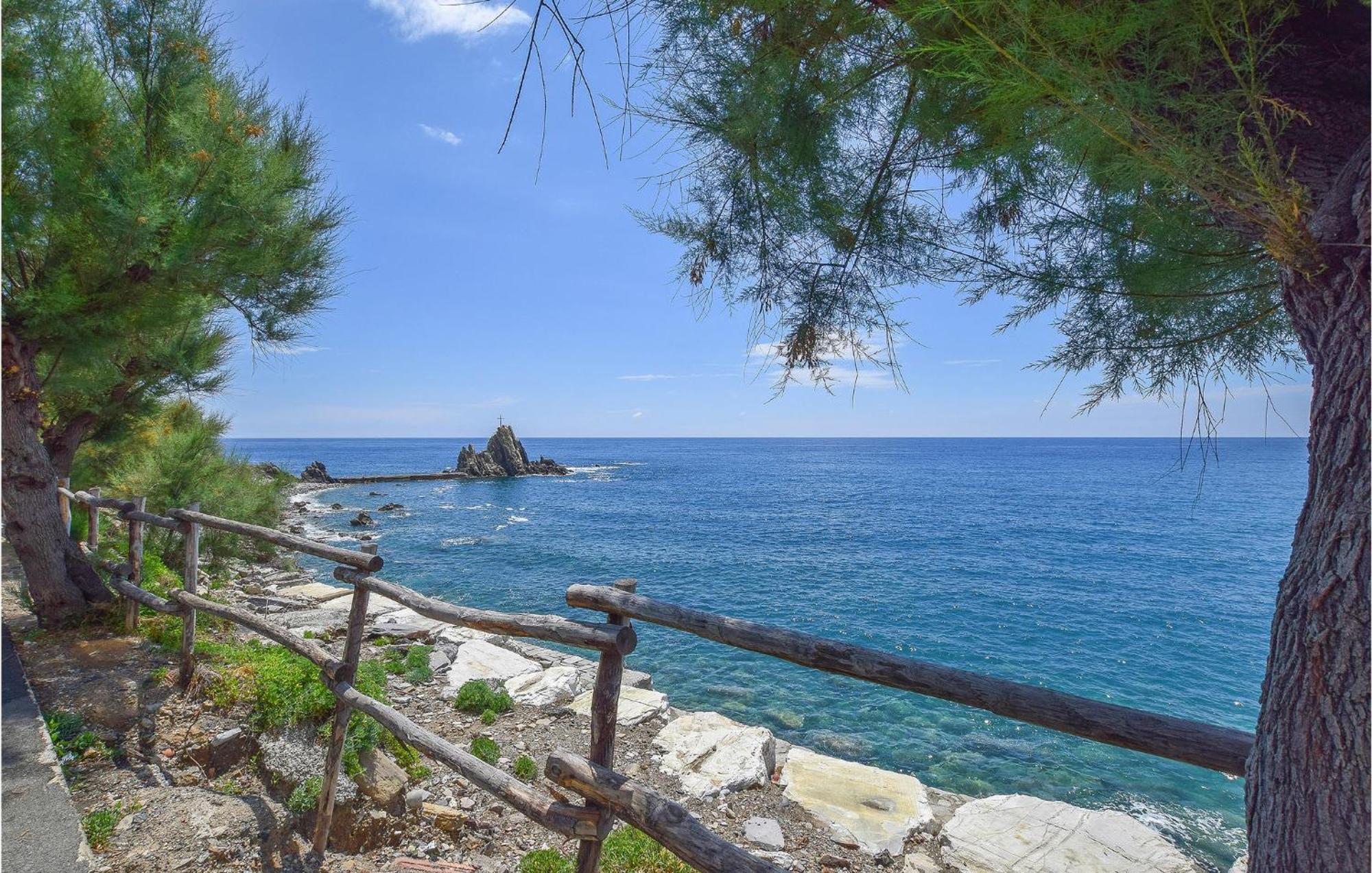 Amazing Apartment In Moneglia With House Sea View Esterno foto